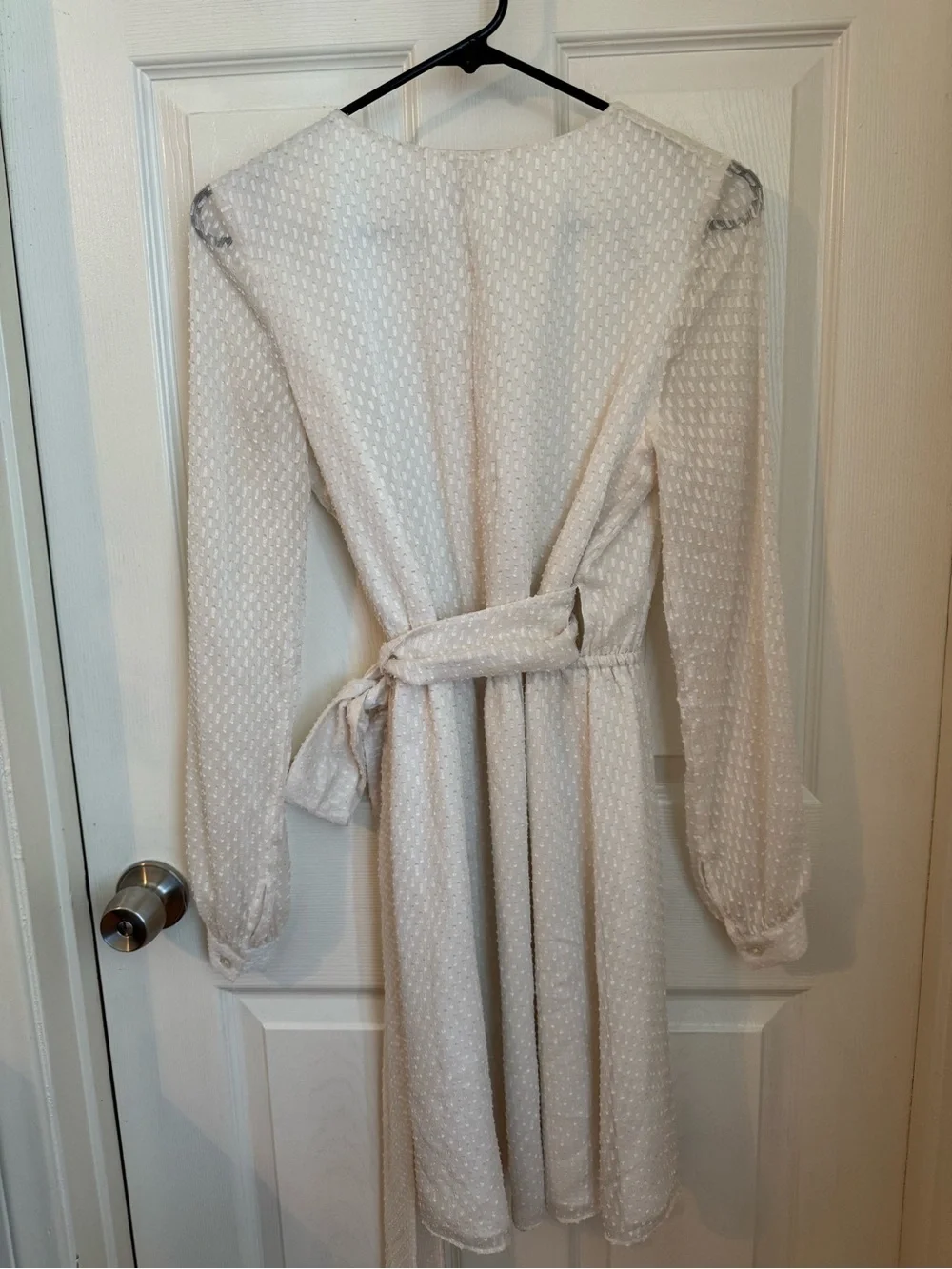 Ann Taylor creamy white textured Swiss dot with sheer long sleeves dress (SZ 2) - Picture 9 of 15